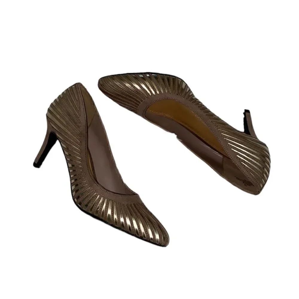 Impo Pointed Toe Classic Pumps(Size 7M) - Picture 4 of 13